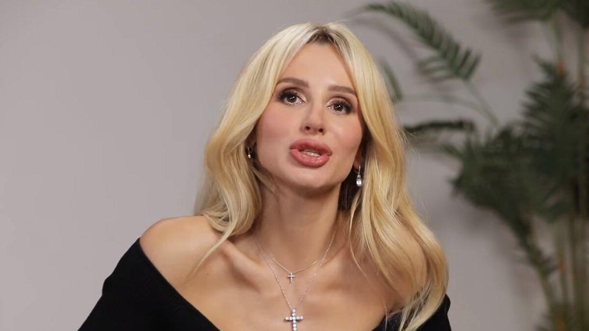Лобода показала діамантову каблучку від нового коханого Лобода показала діамантову каблучку від нового коханого
