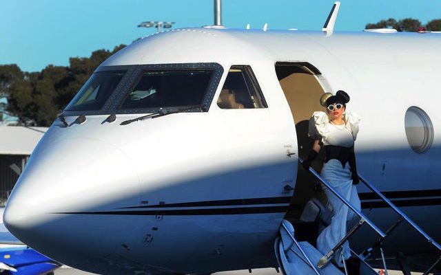 Bombardier BD 700 Селін Діон