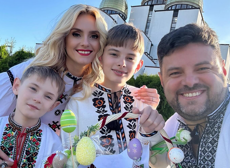 Українська співачка Ірина Федишин при надії: зіркове подружжя в очікуванні третьої дитини Українська співачка Ірина Федишин при надії: зіркове подружжя в очікуванні третьої дитини